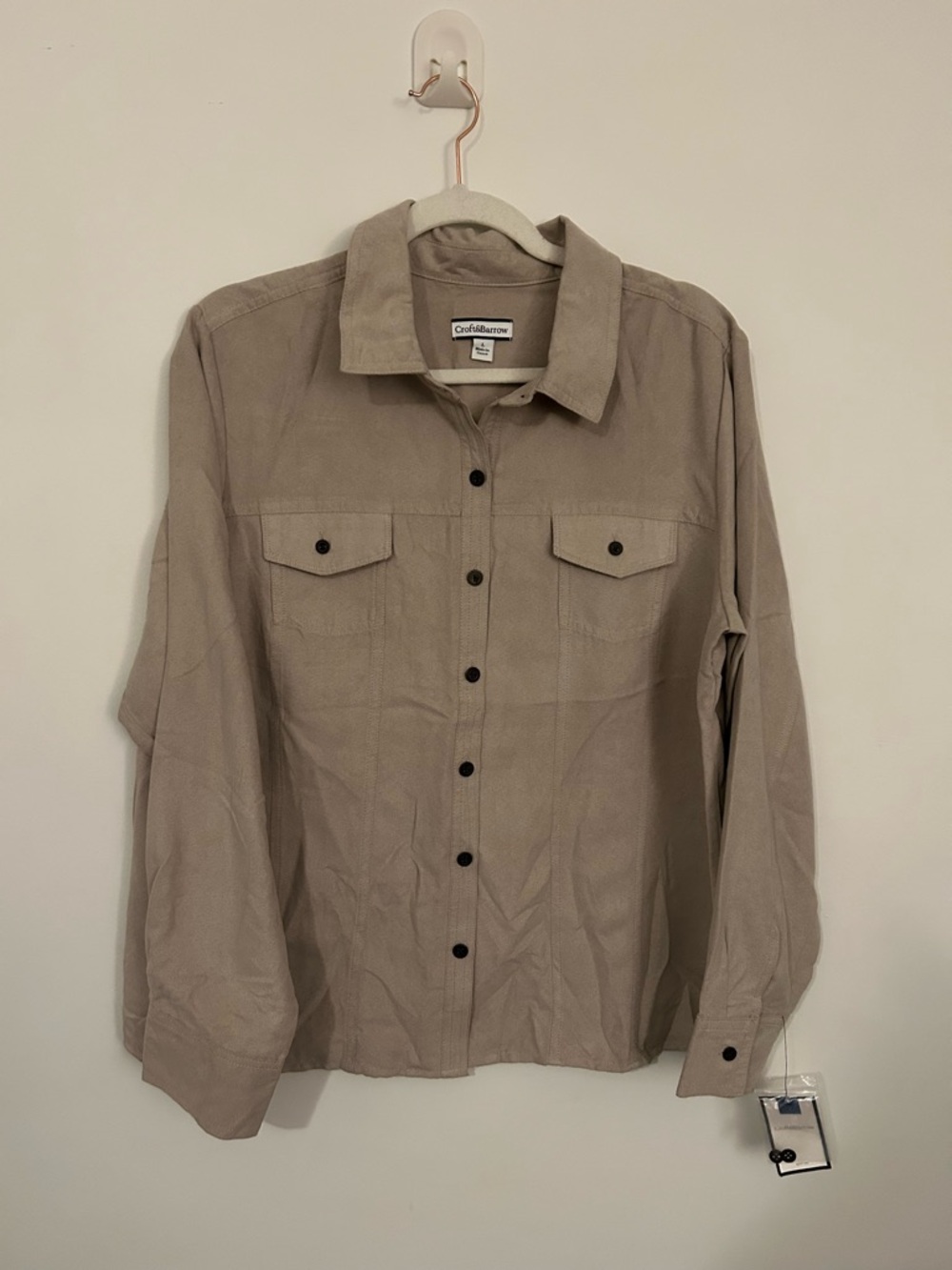 Croft & Barrow NWT Faux Suede Beige Size Large Button Down FREE GIFT INCLUDED